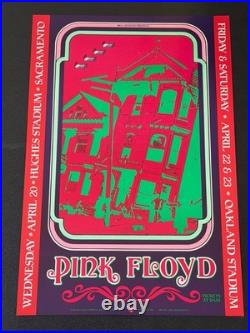 Original 4/20/89 Pink Floyd Concert Poster From one of their rare original tours
